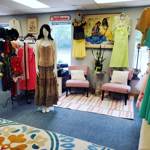 Like to be notified of my Posh Shows - Picture 2 of 9